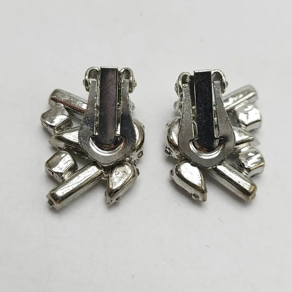Clear Rhinestone Art Deco Style Retro Silver Tone Clip Earrings - Picture 3 of 4